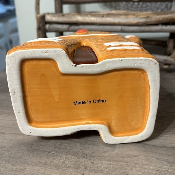 VINTAGE PRE OWNED GINGERBREAD MAN COOKIE JAR 9.5" TALL SHREK GINGERBREAD MAN - Picture 10 of 15